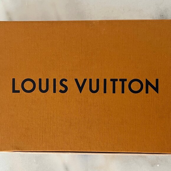 Louis Vuitton Monogram Confidential Bandeau Scarf Pink M70637 - Picture 4 of 8